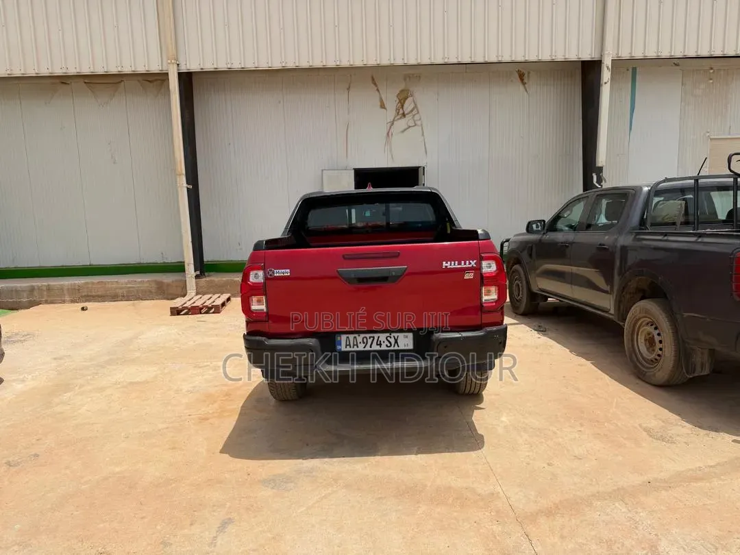 Toyota Hilux 2022 Rouge