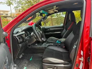 Toyota Hilux 2022 Rouge