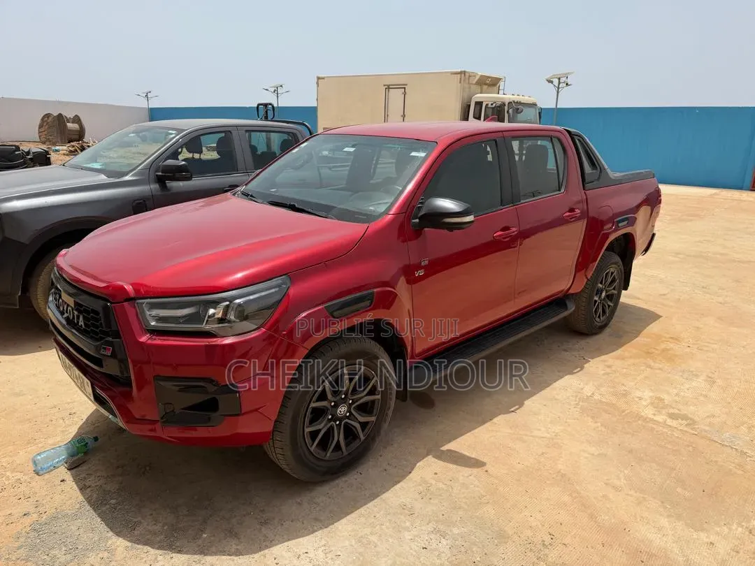 Toyota Hilux 2022 Rouge