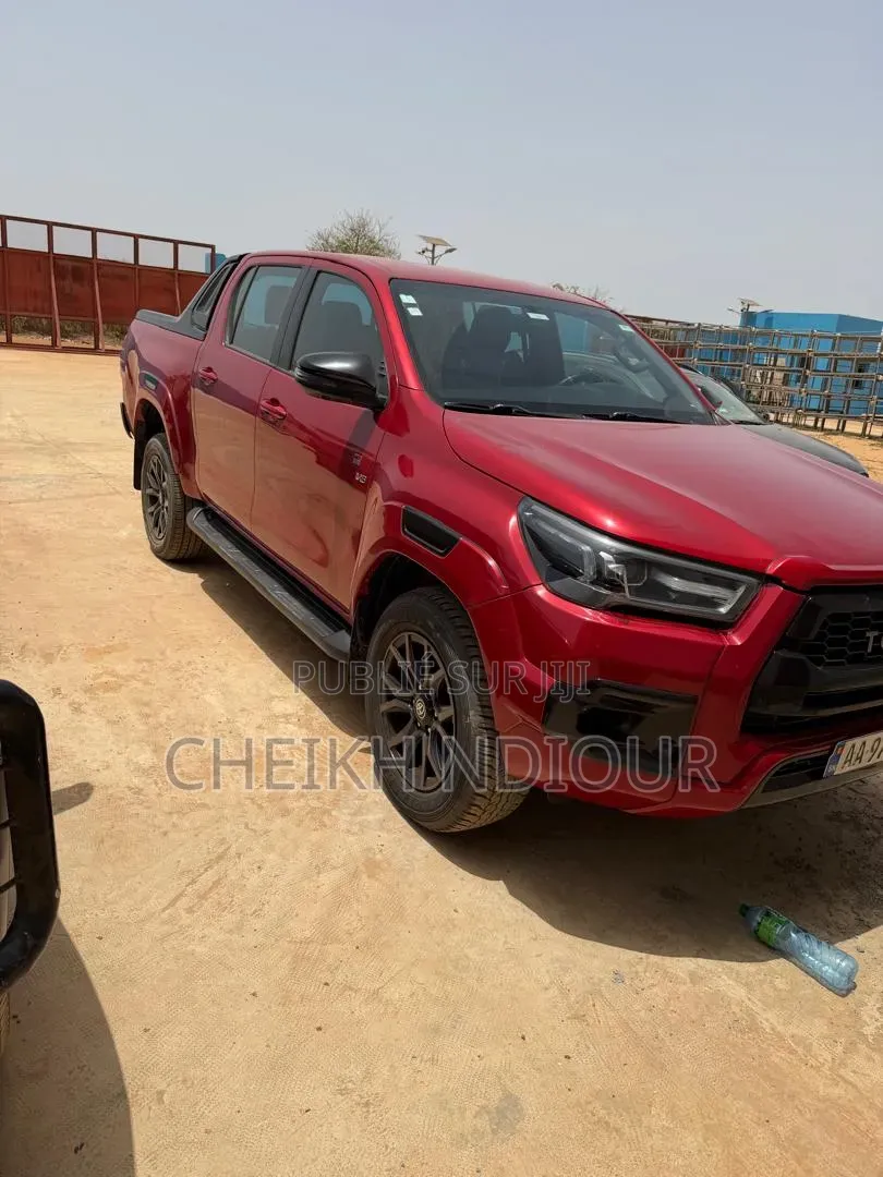 Toyota Hilux 2022 Rouge