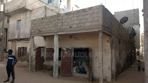 Meublé 9chbre Villa dans Elimane, Cambérène à Vendre
