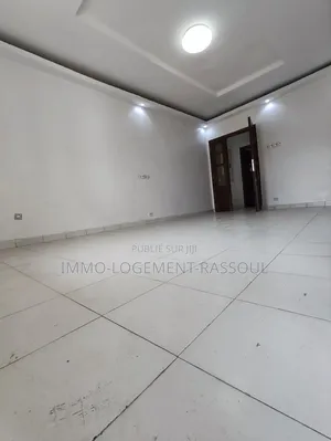 2chbre Appartement dans , Yoff à Louer