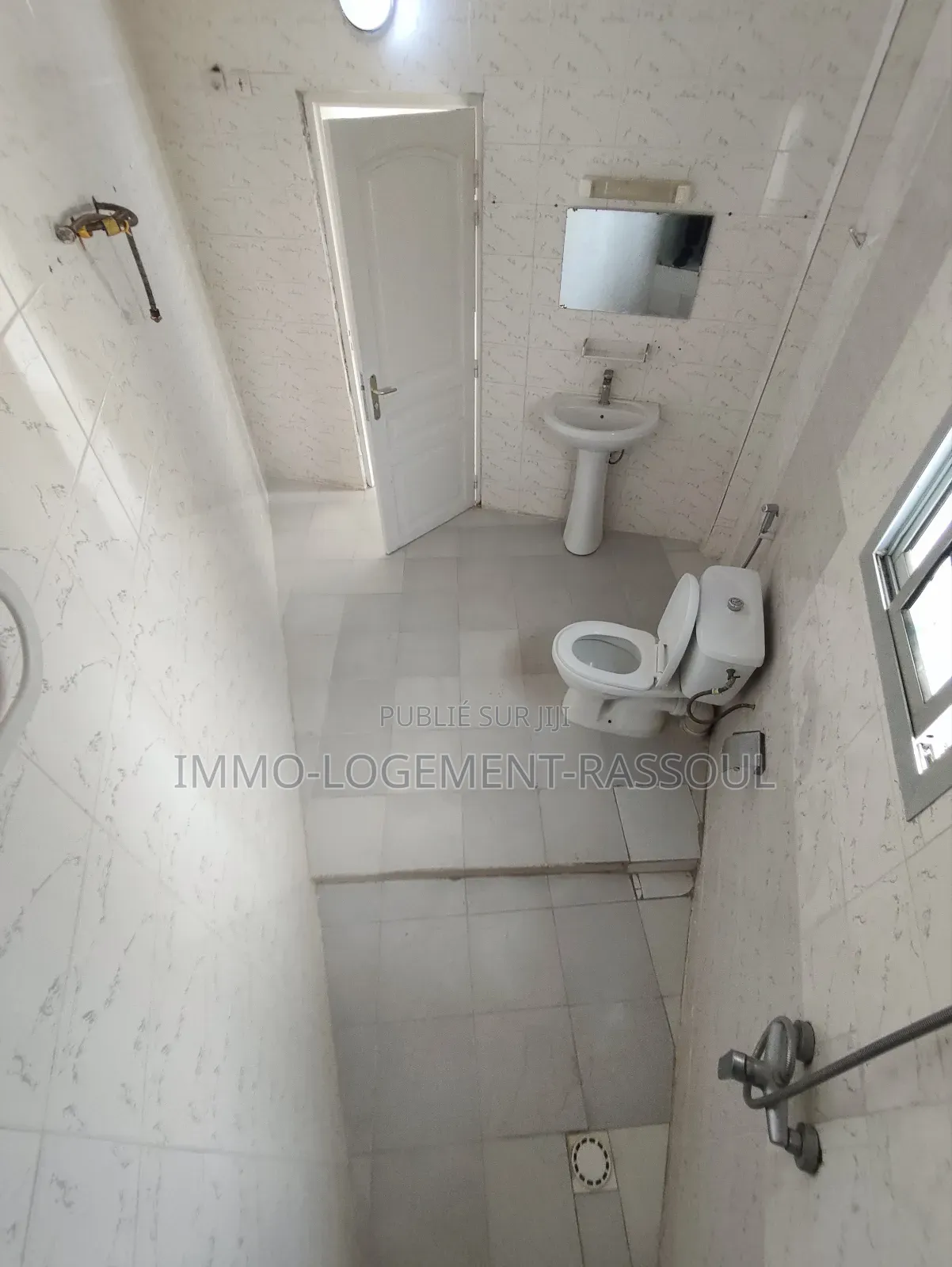 2chbre Appartement dans , Yoff à Louer