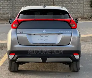 Mitsubishi Eclipse 2019 Gris