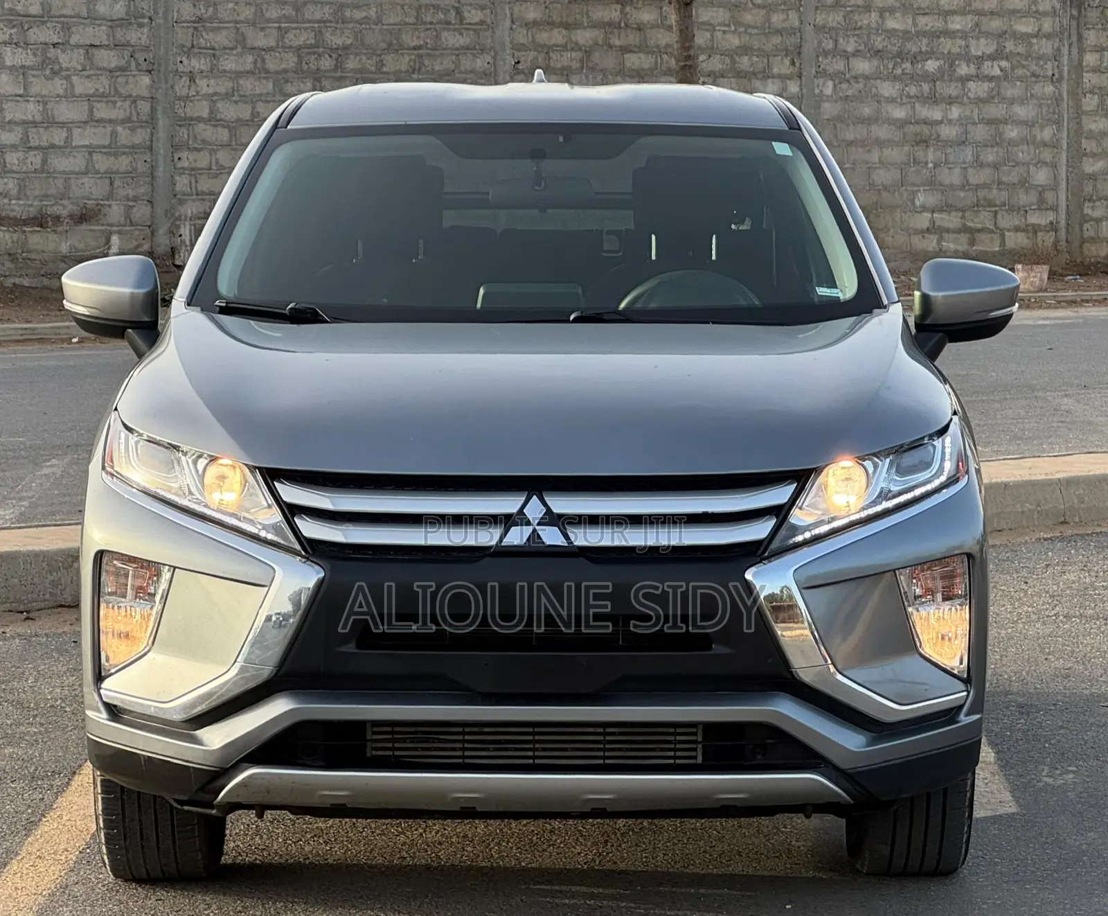 Mitsubishi Eclipse 2019 Gris