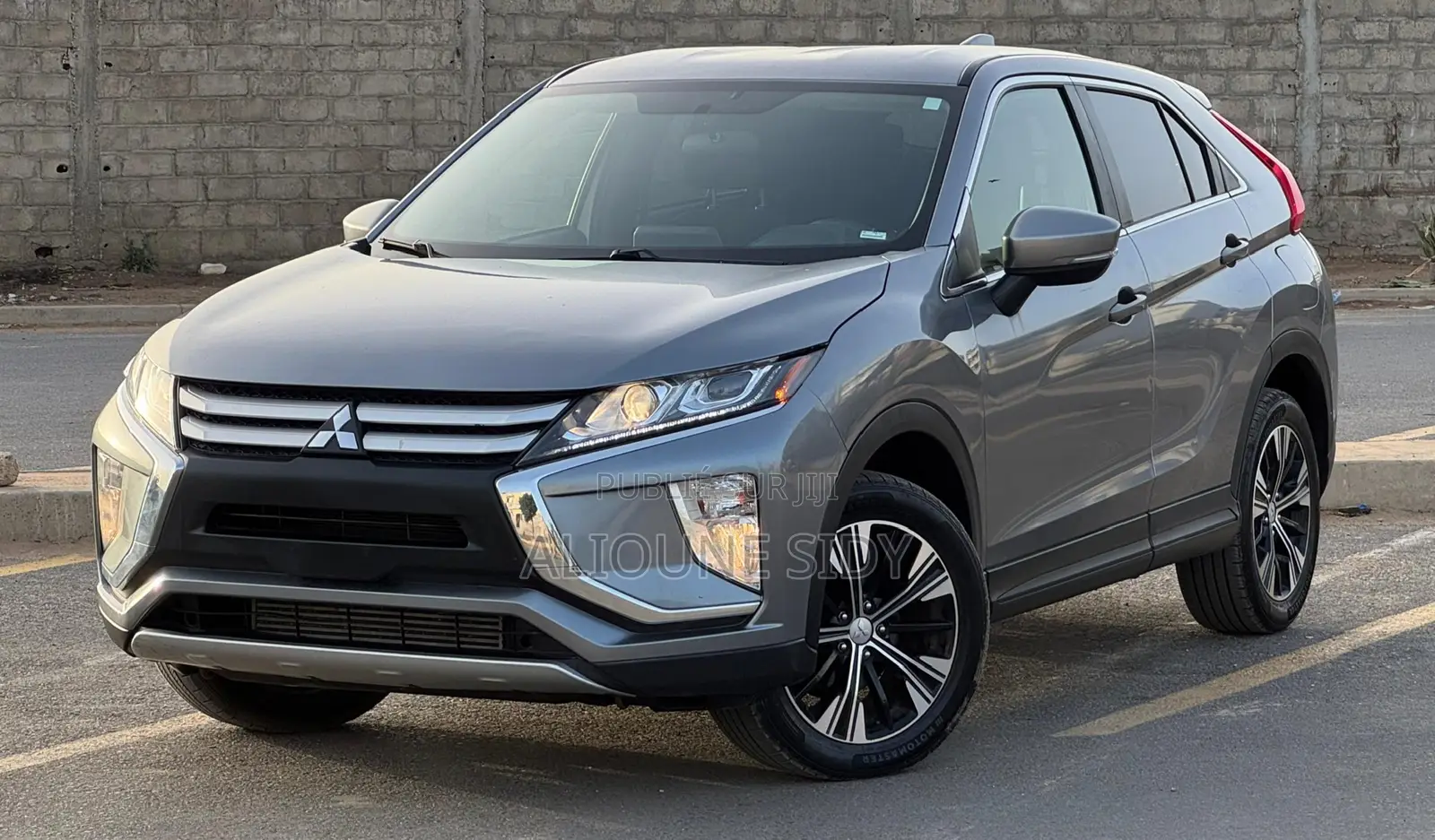 Mitsubishi Eclipse 2019 Gris