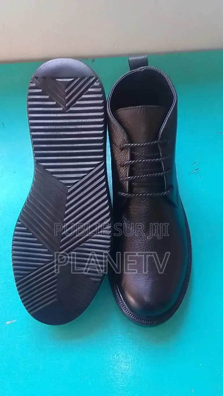 Massimo Dutti en Cuir en 45 Disponible