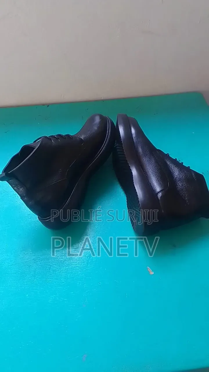 Massimo Dutti en Cuir en 45 Disponible