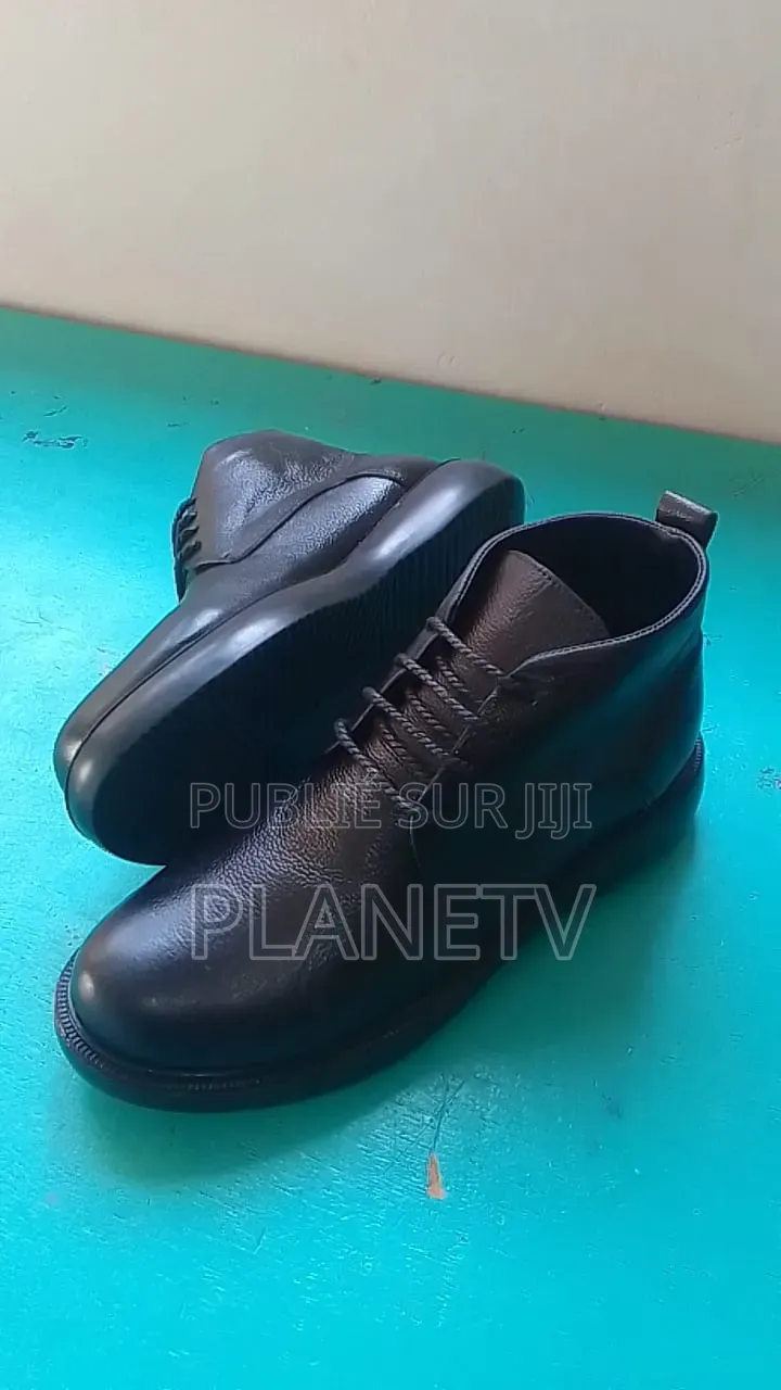 Massimo Dutti en Cuir en 45 Disponible