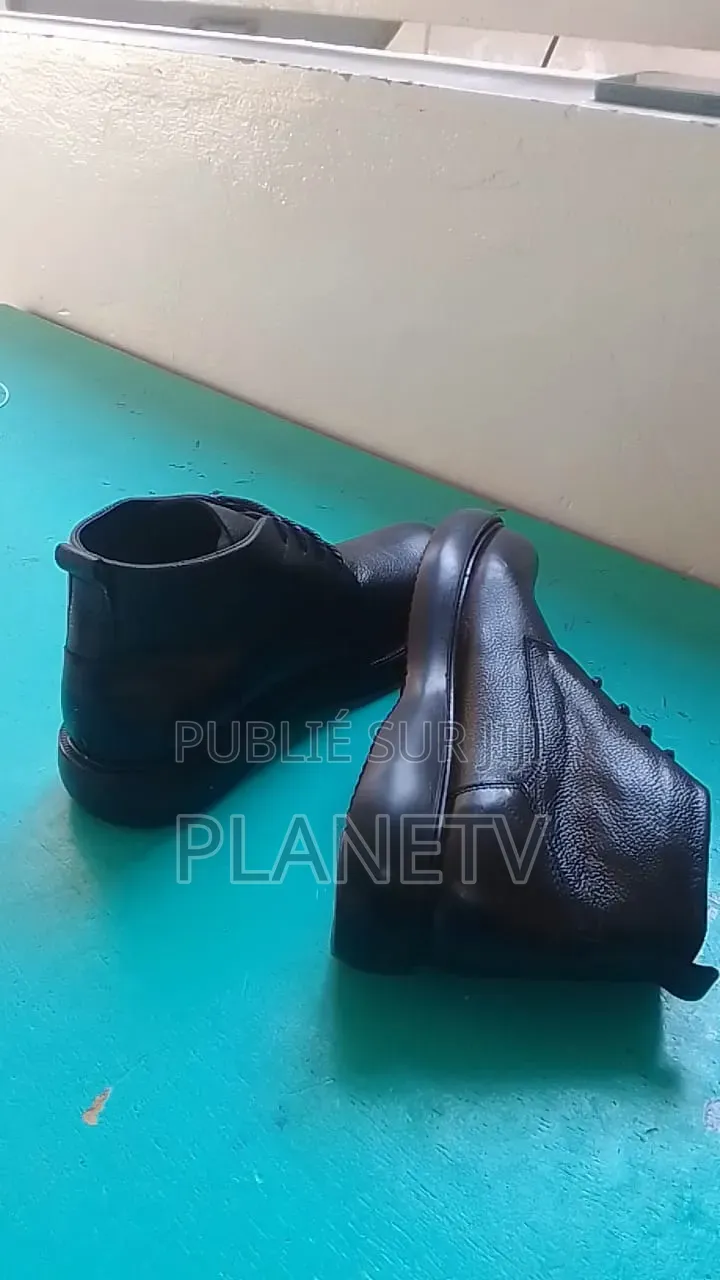 Massimo Dutti en Cuir en 45 Disponible