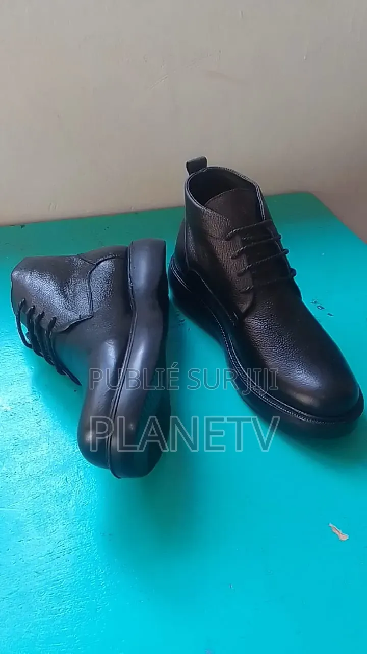 Massimo Dutti en Cuir en 45 Disponible