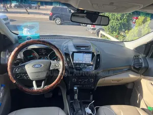 Ford Escape 2017 Blanc