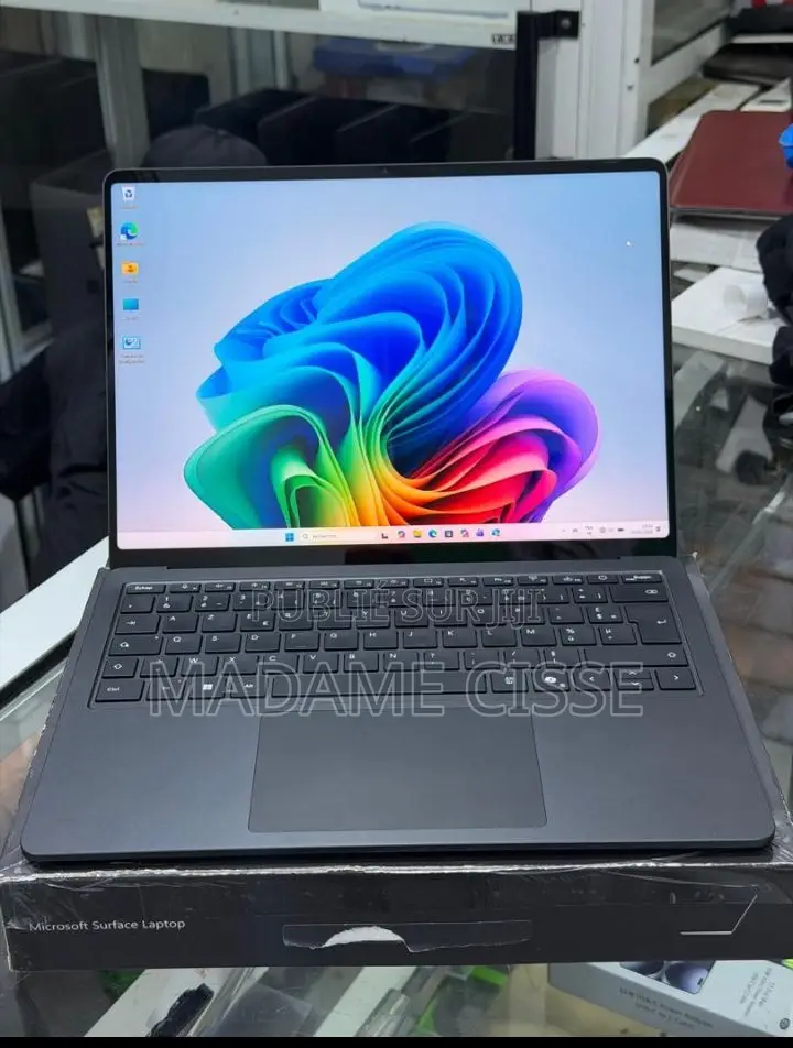 Nouveau Microsoft Surface Laptop 7 16GB Qualcomm Snapdragon X Elite 1T