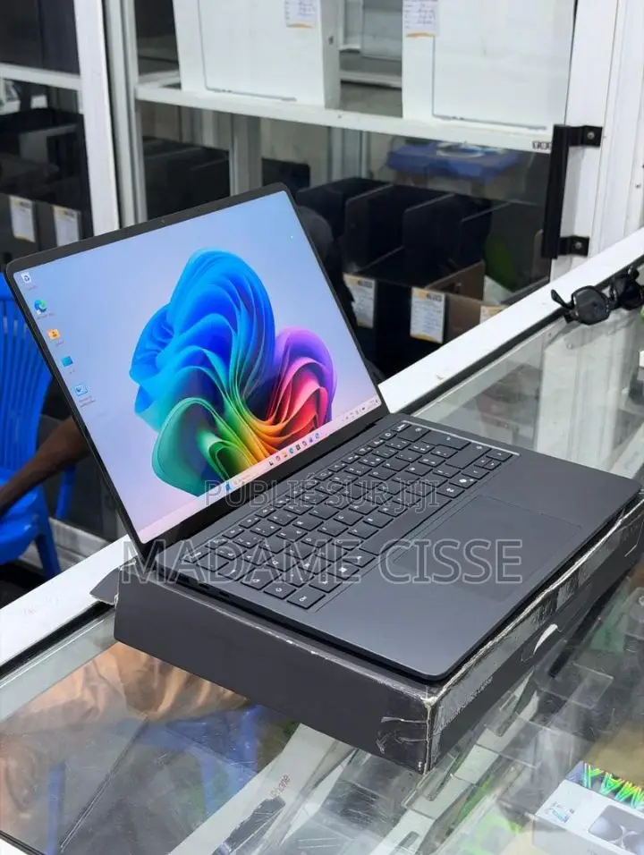 Nouveau Microsoft Surface Laptop 7 16GB Qualcomm Snapdragon X Elite 1T