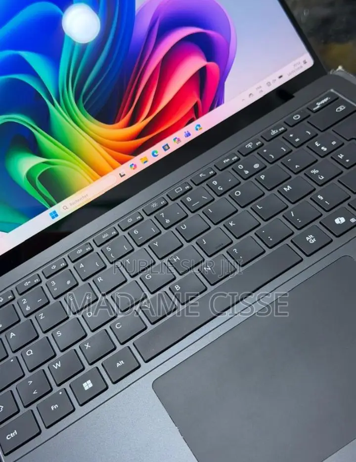 Nouveau Microsoft Surface Laptop 7 16GB Qualcomm Snapdragon X Elite 1T