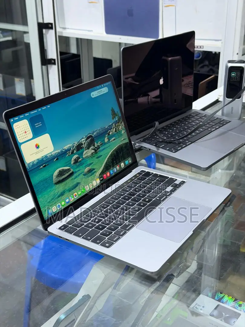 Nouveau Apple MacBook Pro 2022 M2 16GB Intel Core i5 SSD 1T