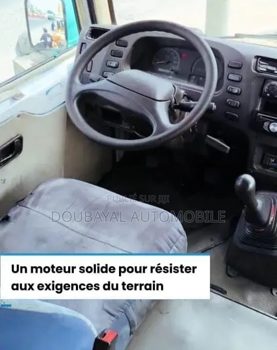 Mitsubishi Fuso 2018 Blanc
