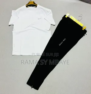 Des Vêtements De Sport