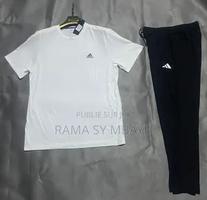 Des Vêtements De Sport