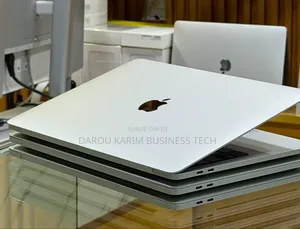 Nouveau Apple MacBook 2020 16GB Intel Core i5 SSD 512GB