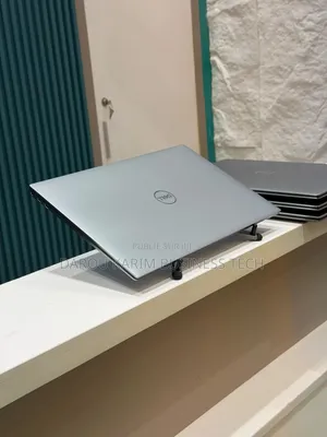 Nouveau Dell Precision 5560 32GB Intel Core i7 SSD 512GB
