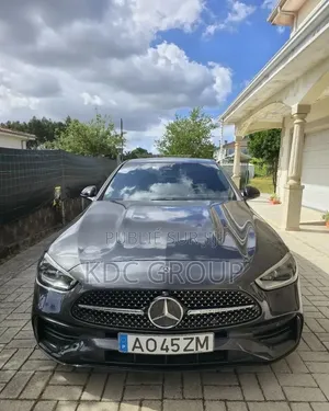 Mercedes-Benz C300 2022 Gris