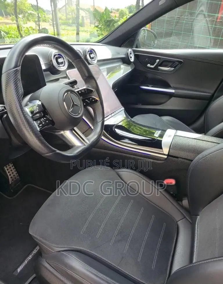 Mercedes-Benz C300 2022 Gris