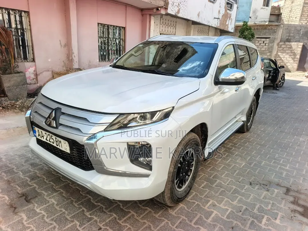 Mitsubishi Pajero 2022 Blanc