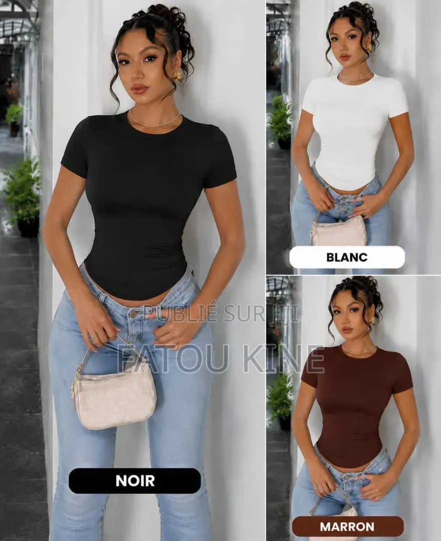 Des Vêtements Très CLASSES