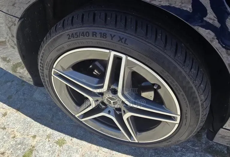 Mercedes-Benz C300 2021 Bleu