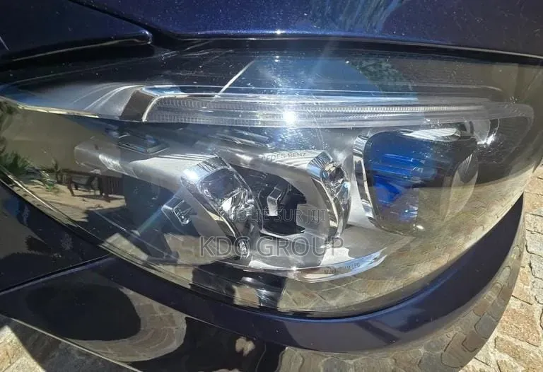 Mercedes-Benz C300 2021 Bleu
