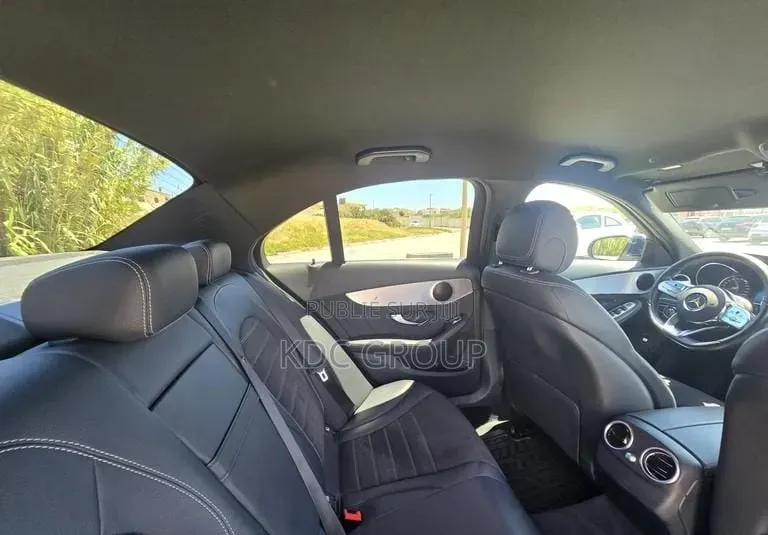 Mercedes-Benz C300 2021 Bleu