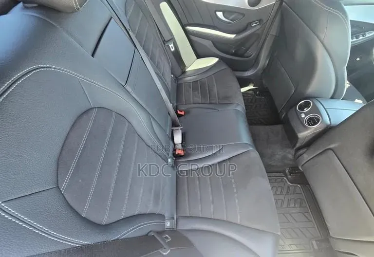 Mercedes-Benz C300 2021 Bleu