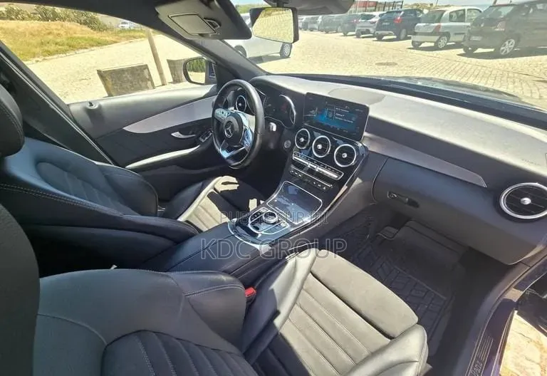 Mercedes-Benz C300 2021 Bleu