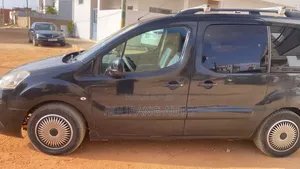 Peugeot Partenaire 2015 Noir