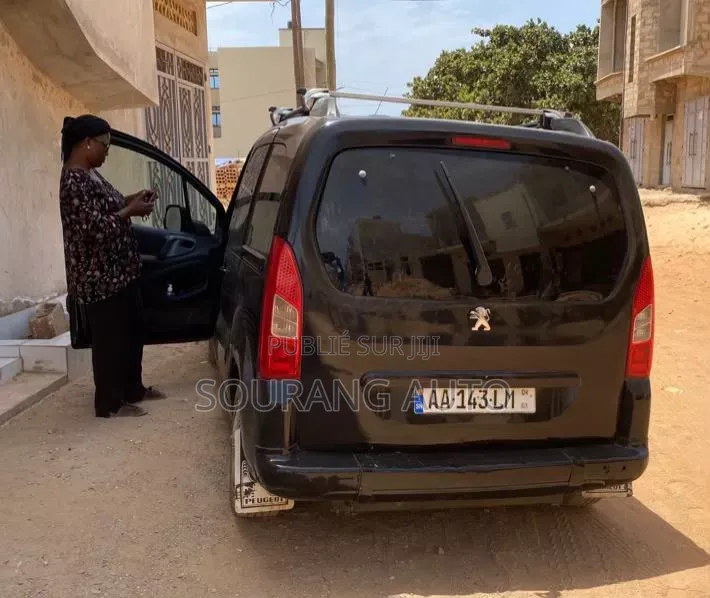 Peugeot Partenaire 2015 Noir