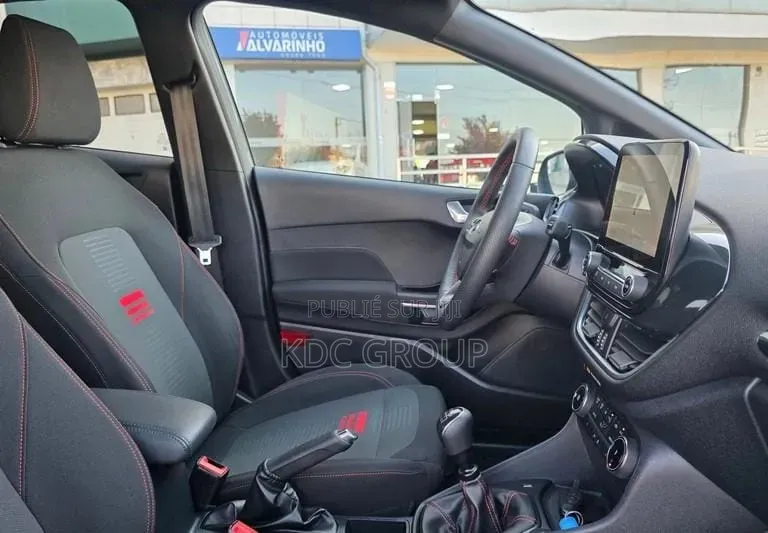 Ford Fiesta 2022 Gris