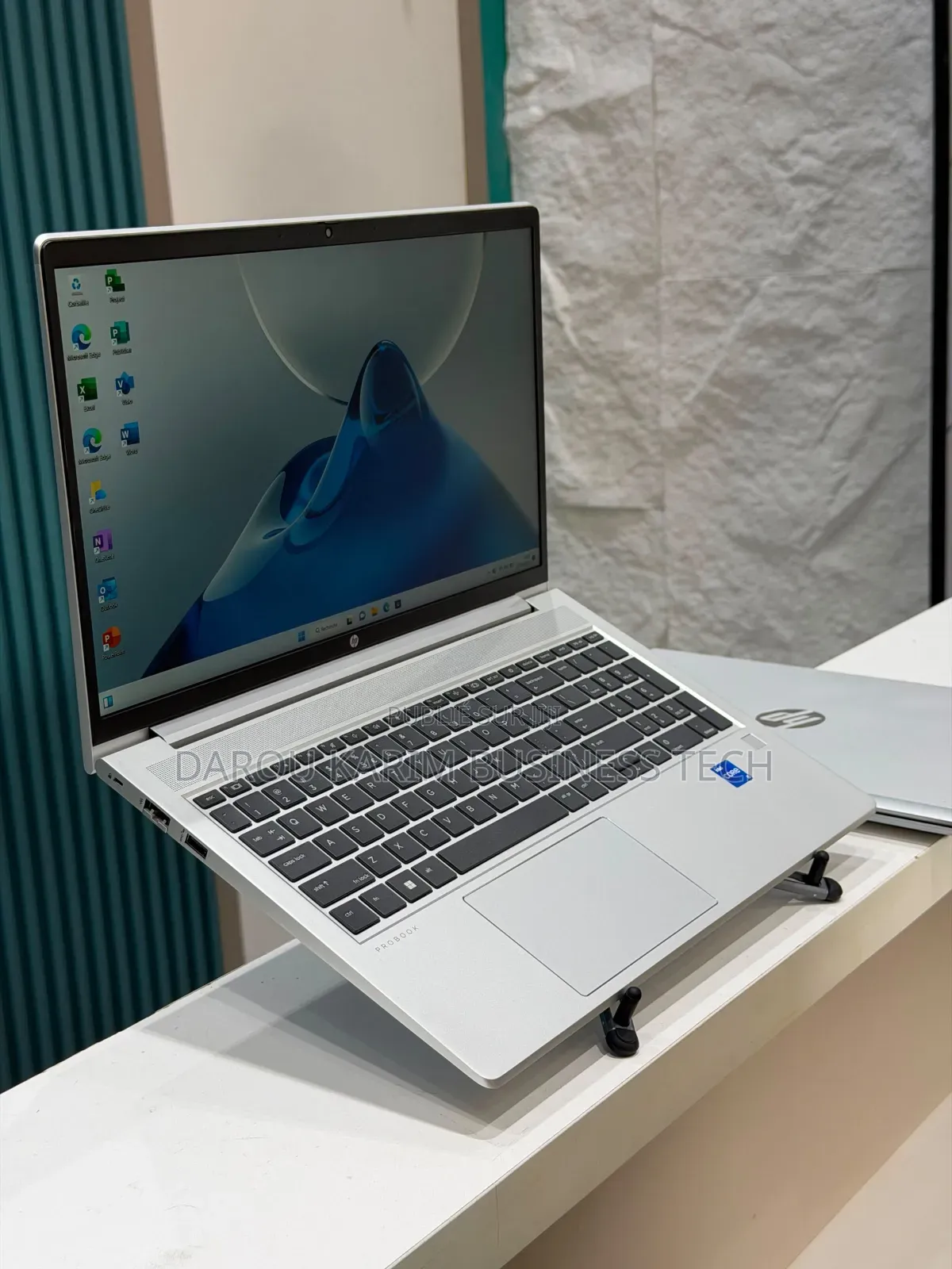 Nouveau Ordinateur portable HP ProBook 450 16GB Intel Core i5 SSD 512GB