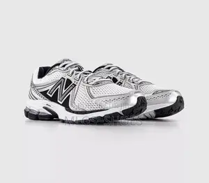 Newbalence 530 Disponible Pointure 37 a 44 Prix 11.000f