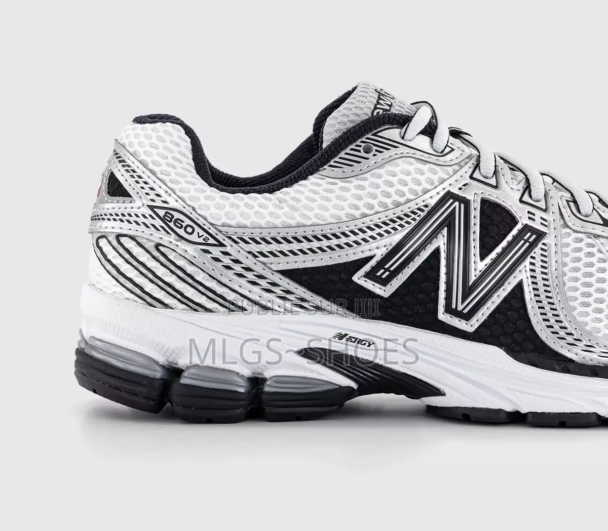 Newbalence 530 Disponible Pointure 37 a 44 Prix 11.000f