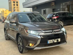Mitsubishi Outlander 2016 Marron