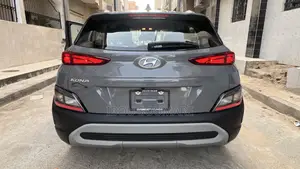 Hyundai Kona SE 2022 Gris