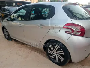 Peugeot 208 2013 Gris