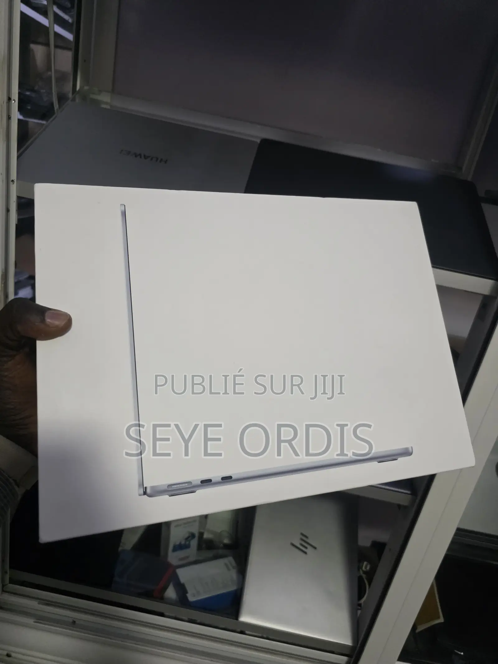 Nouveau Apple MacBook Air 2026 M5 16GB Apple M5 SSD 500GB