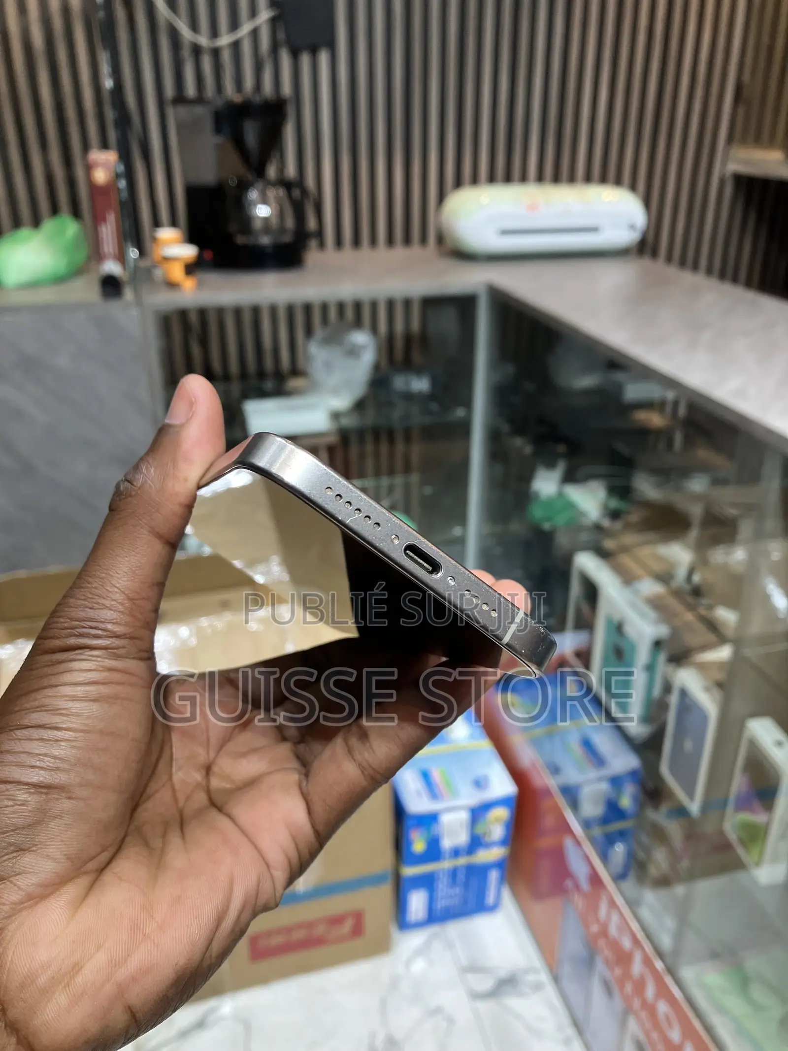 Apple iPhone 15 Pro Max 1 TB Doré