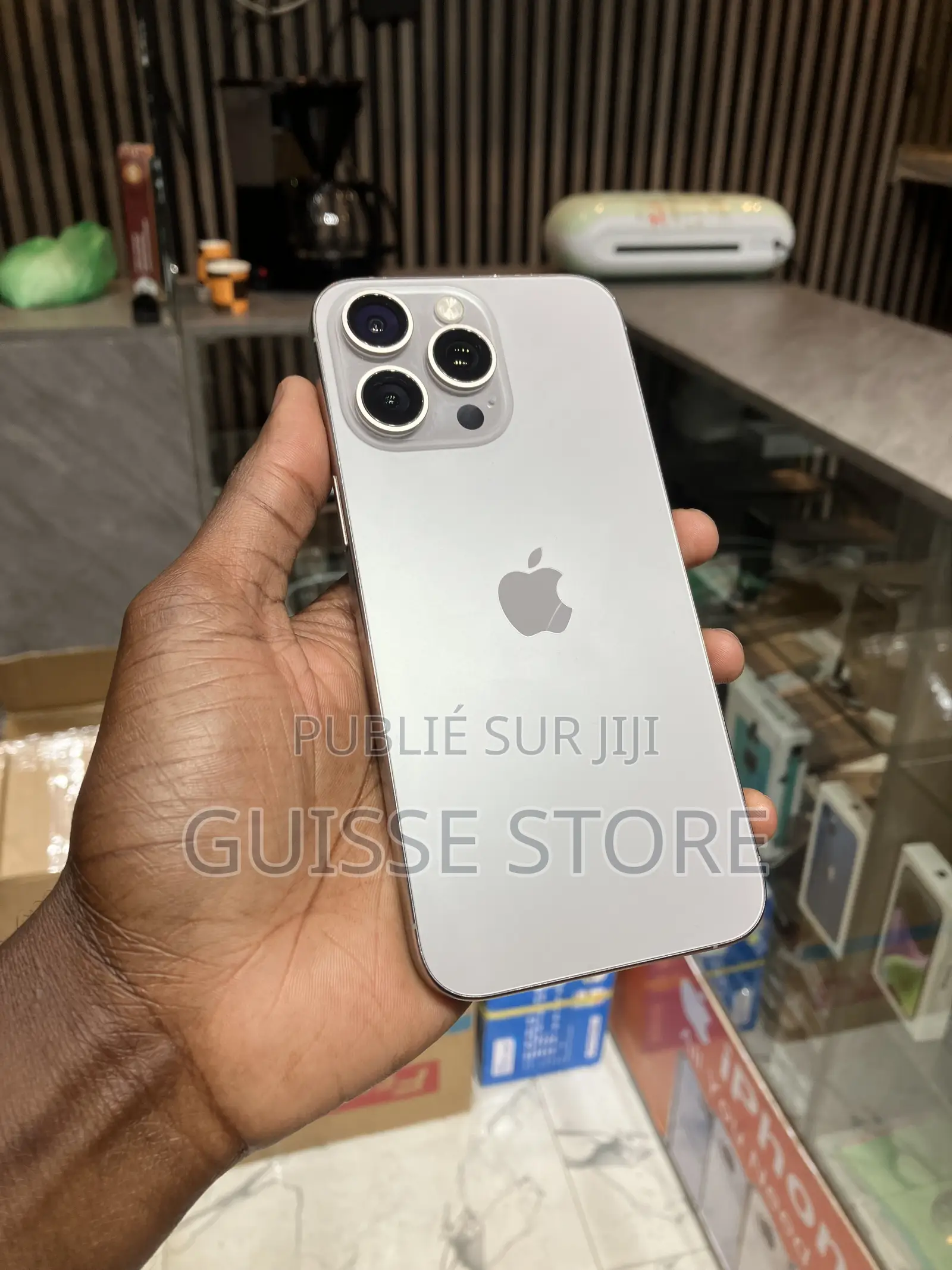 Apple iPhone 15 Pro Max 1 TB Doré