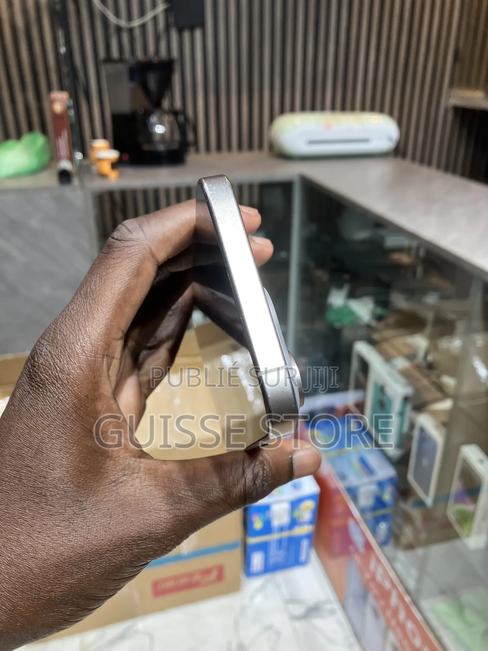 Apple iPhone 15 Pro Max 1 TB Doré