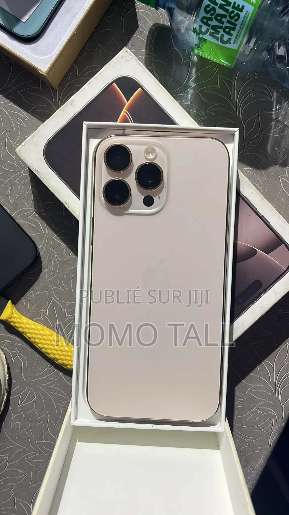 Nouveau Apple iPhone 16 Pro Max 256 GB Doré