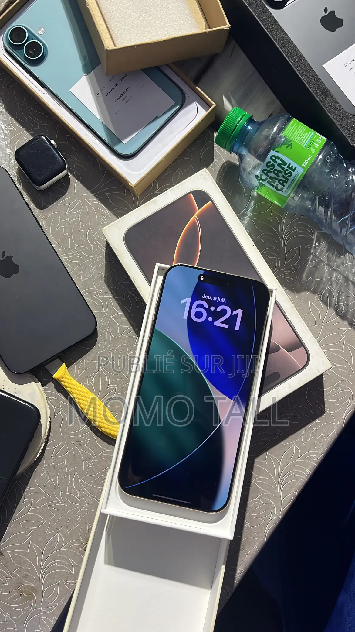 Nouveau Apple iPhone 16 Pro Max 256 GB Doré