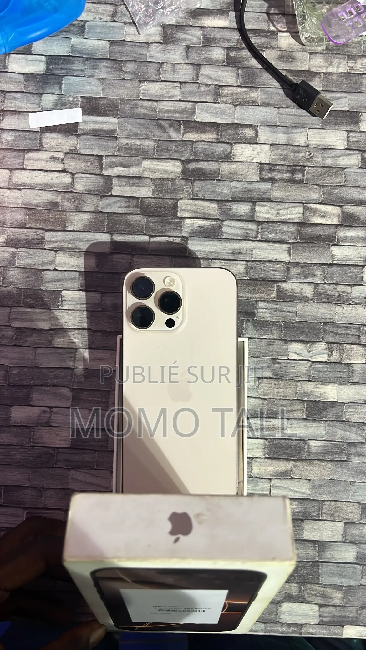 Nouveau Apple iPhone 16 Pro Max 256 GB Doré